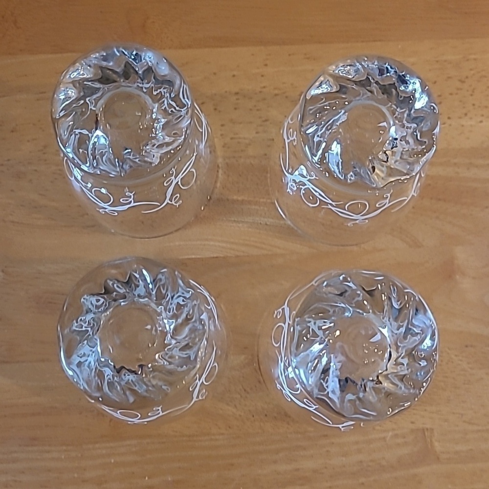 SMALL CLEAR GLASS TUMBLER Swirl Detail Whisky Shot Glasses, Set of 4 - Picture 10 of 14